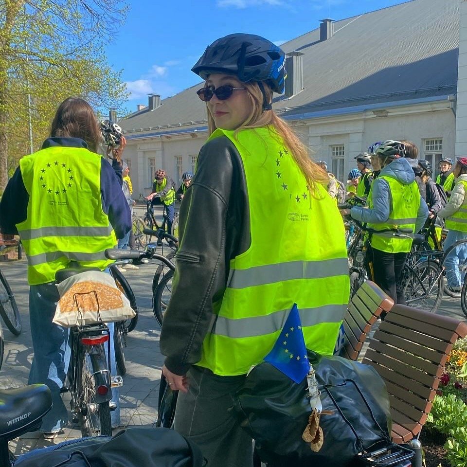 CAEAF429-72B5-49C8-B9B6-41401A0E07C8