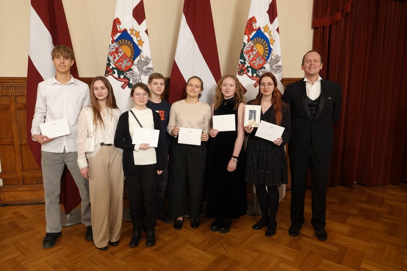 WhatsApp Image 2024-12-12 at 15_11_44